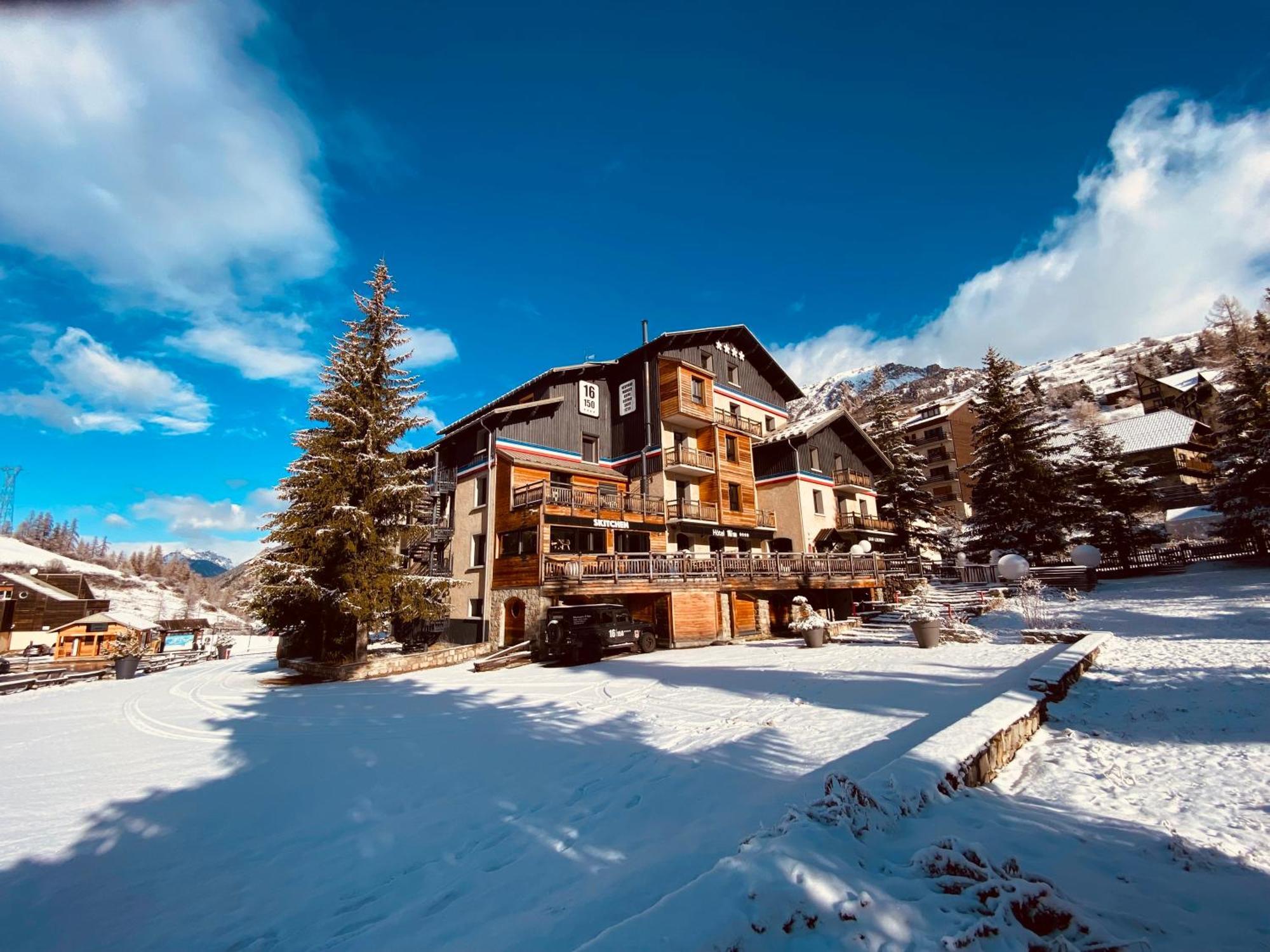 Hotel 16 | 150 Montagne & Spa Nuxe فارْ المظهر الخارجي الصورة